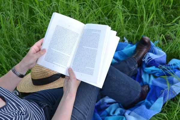 Чтение книг
