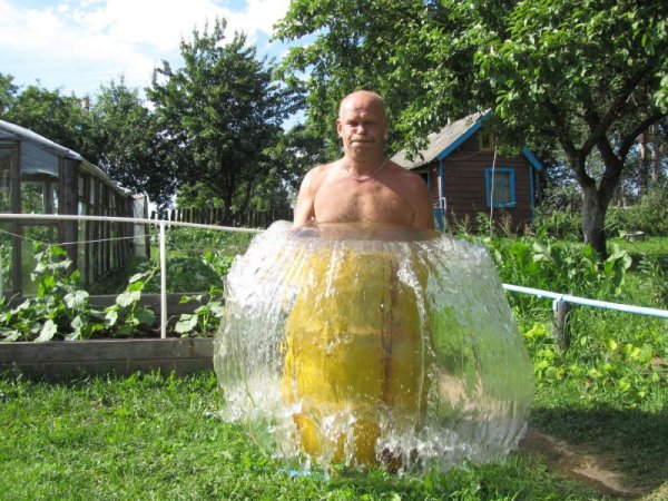 Дачницы на даче