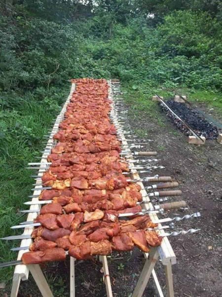 Шашлык на природе смешно