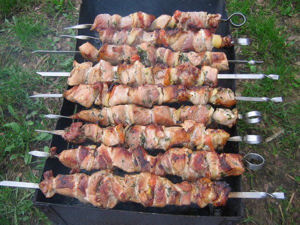 Пьяный пикник на природе