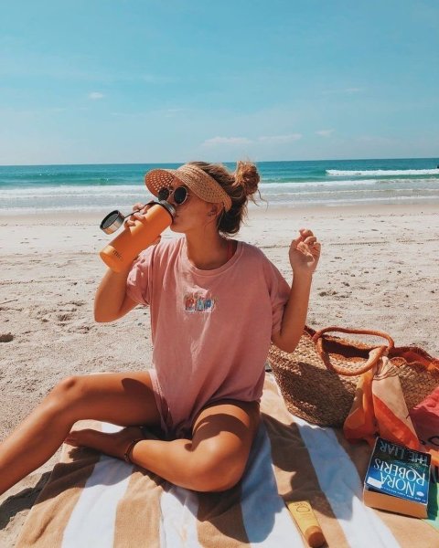 Фотосессия у моря летом