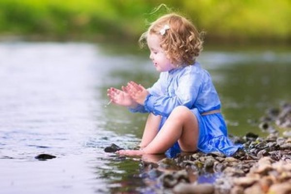 Дети на озере