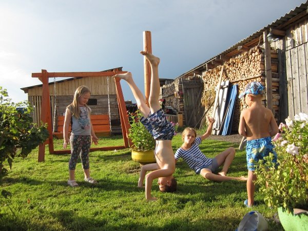 Мама в саду