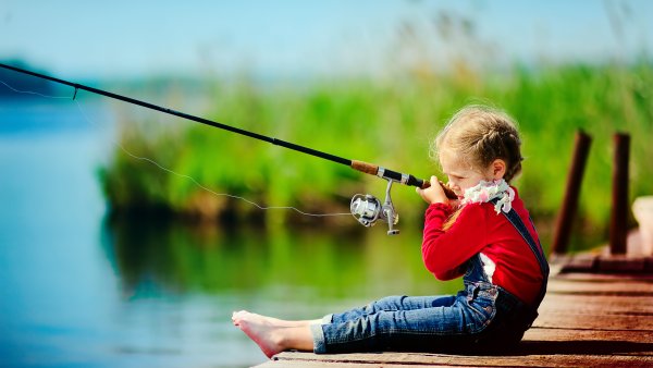 Мальчик с удочкой