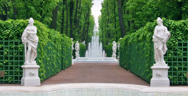 Летний сад Петра 1 в Санкт-Петербурге