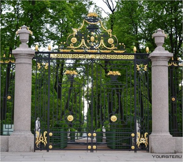 Летний сад в Санкт-Петербурге