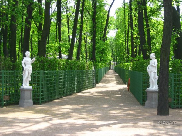 Летний сад в Санкт-Петербурге арка