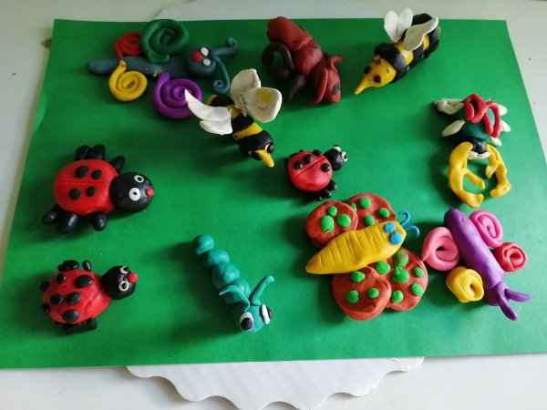 Насекомые из пластилина для детей