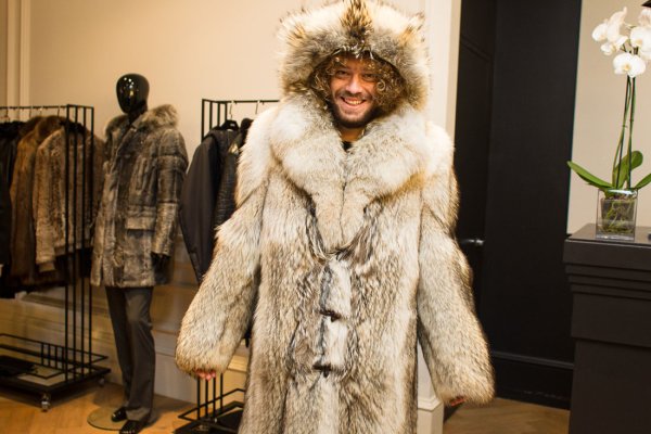 Фотосессия в шубе летом