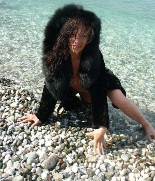 Огромный пуховик