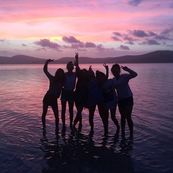 Фотосессия с подругой летом