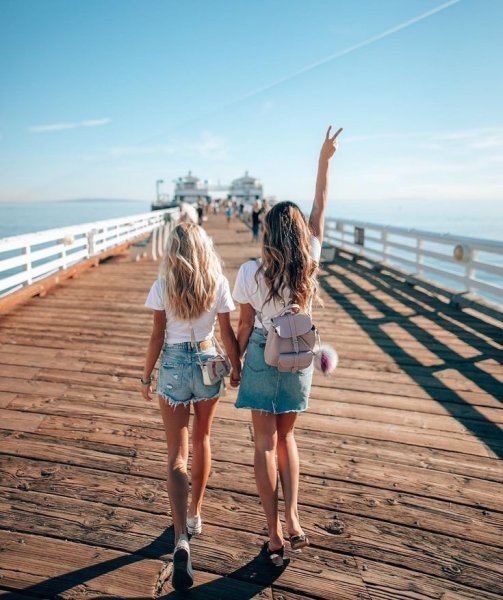 Гулять с друзьями