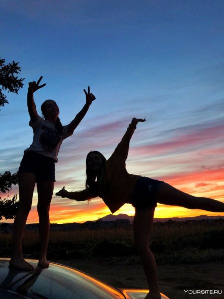 Фотосессия компании друзей