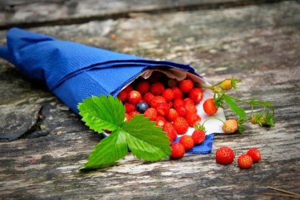 Корзинка с ягодами