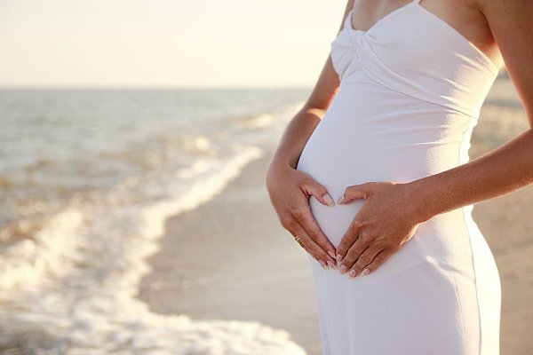 Надписи на беременном животике