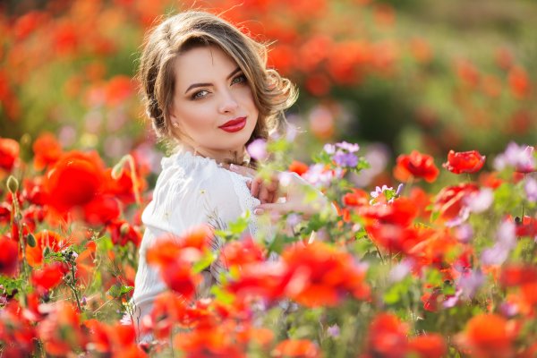 Женщина в цветах