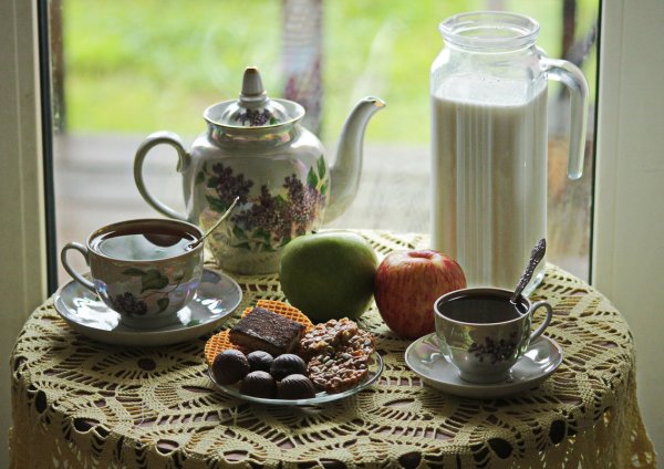 Полевые цветы и чай