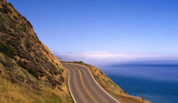 Дорога с поворотом направо