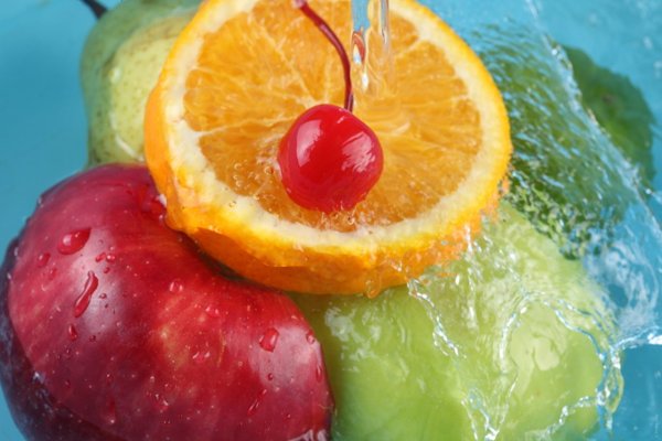 Яркие фрукты