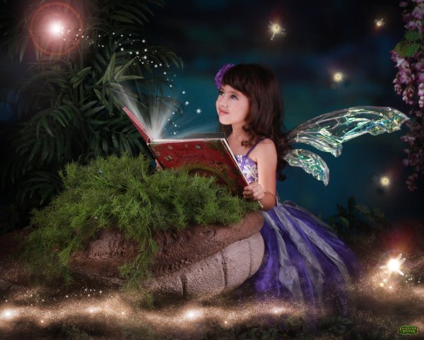 Девочка с одуванчиком