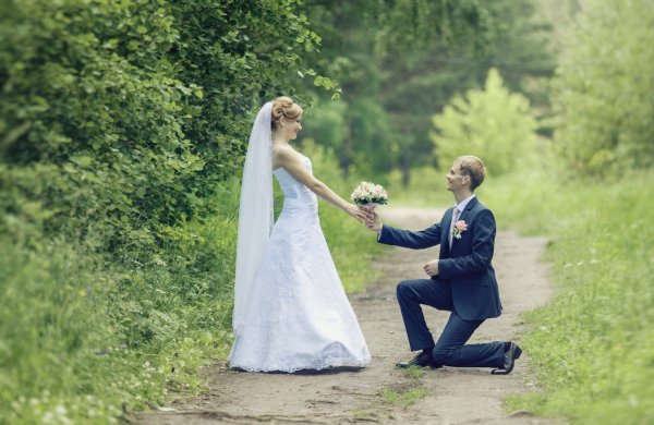 Свадебная прогулка фотосессия летом