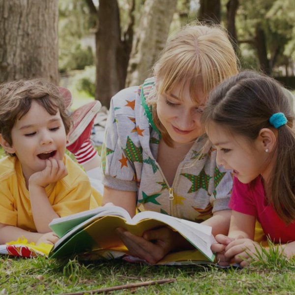 Молодежь в парке