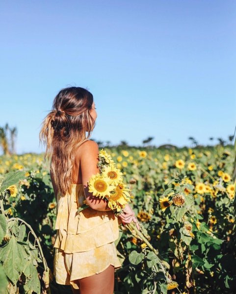 Девушка сзади