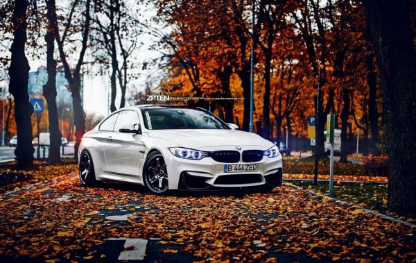 БМВ м5 ф90 на закате