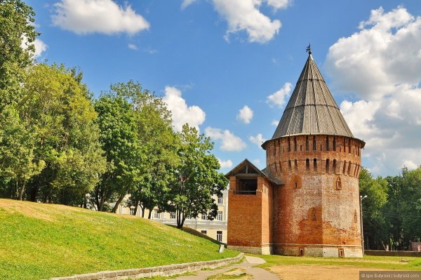 Достопримечательности Смоленска Громовая башня