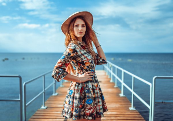Девушка на Пристани