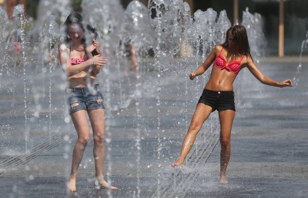 Лето жара девушки
