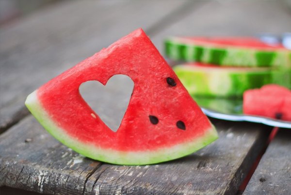 Сердце из арбуза