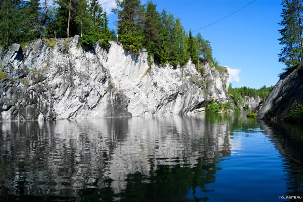 Рускеальский мраморный каньон Карелия