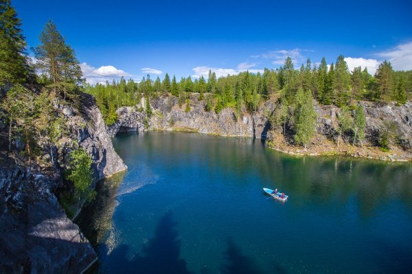 Белое озеро Рускеала