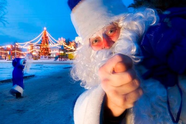 Новогодние демотиваторы