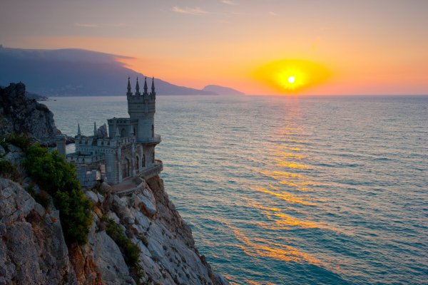 Алушта Ласточкино гнездо