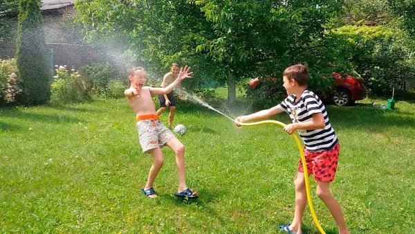 Радостные дети