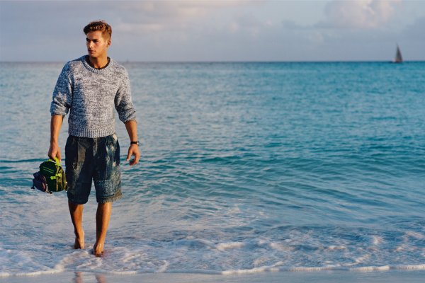 Мужская фотосессия на море