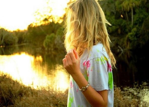 Блондинка со спины