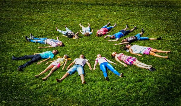 Студенты в летнем лагере