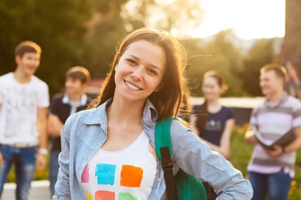 Счастливые подростки