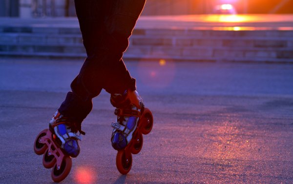 Ноги в роликовых коньках