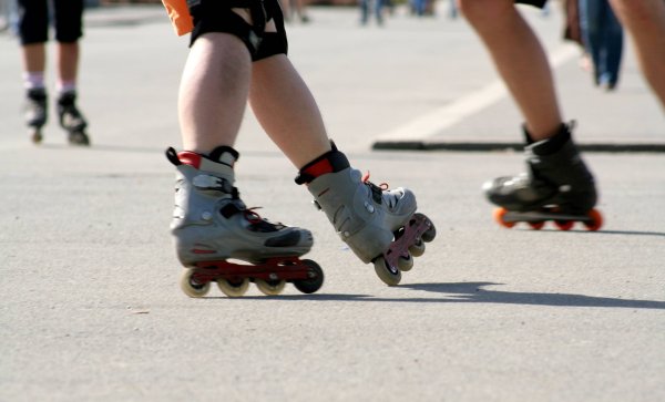 Езда на роликовых коньках