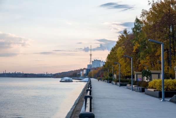 Набережная реки Кама