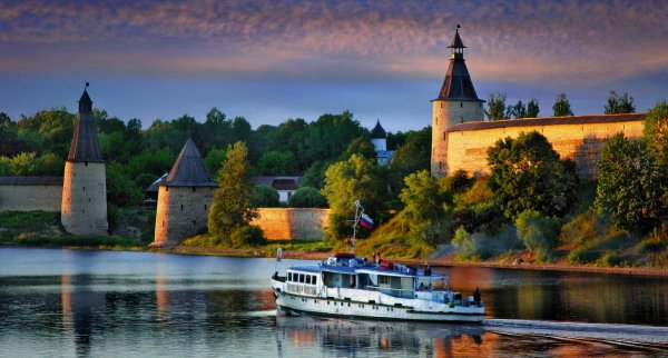 Золотая набережная Псков