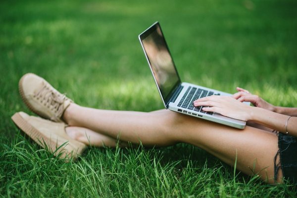 Ноутбук на даче