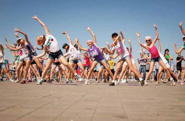 Битва красками Холли