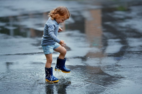 Разноцветный мир детства