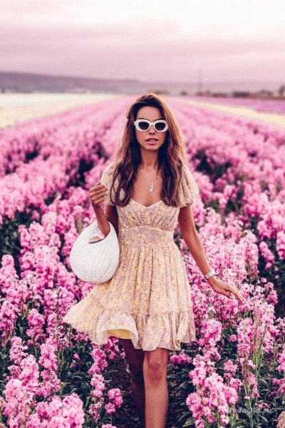 Стильные весенние платья