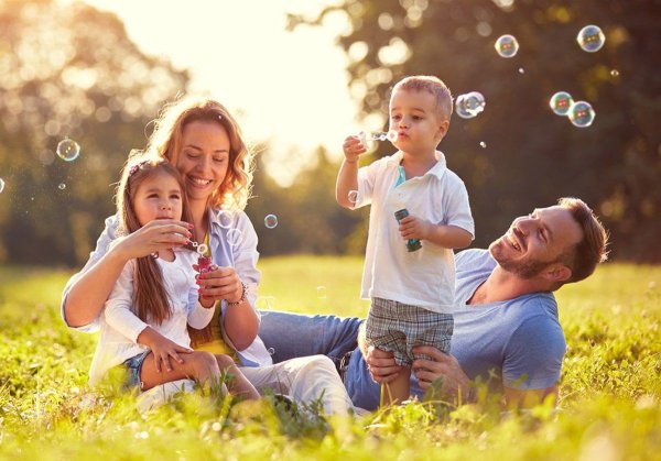 Счастливая семья